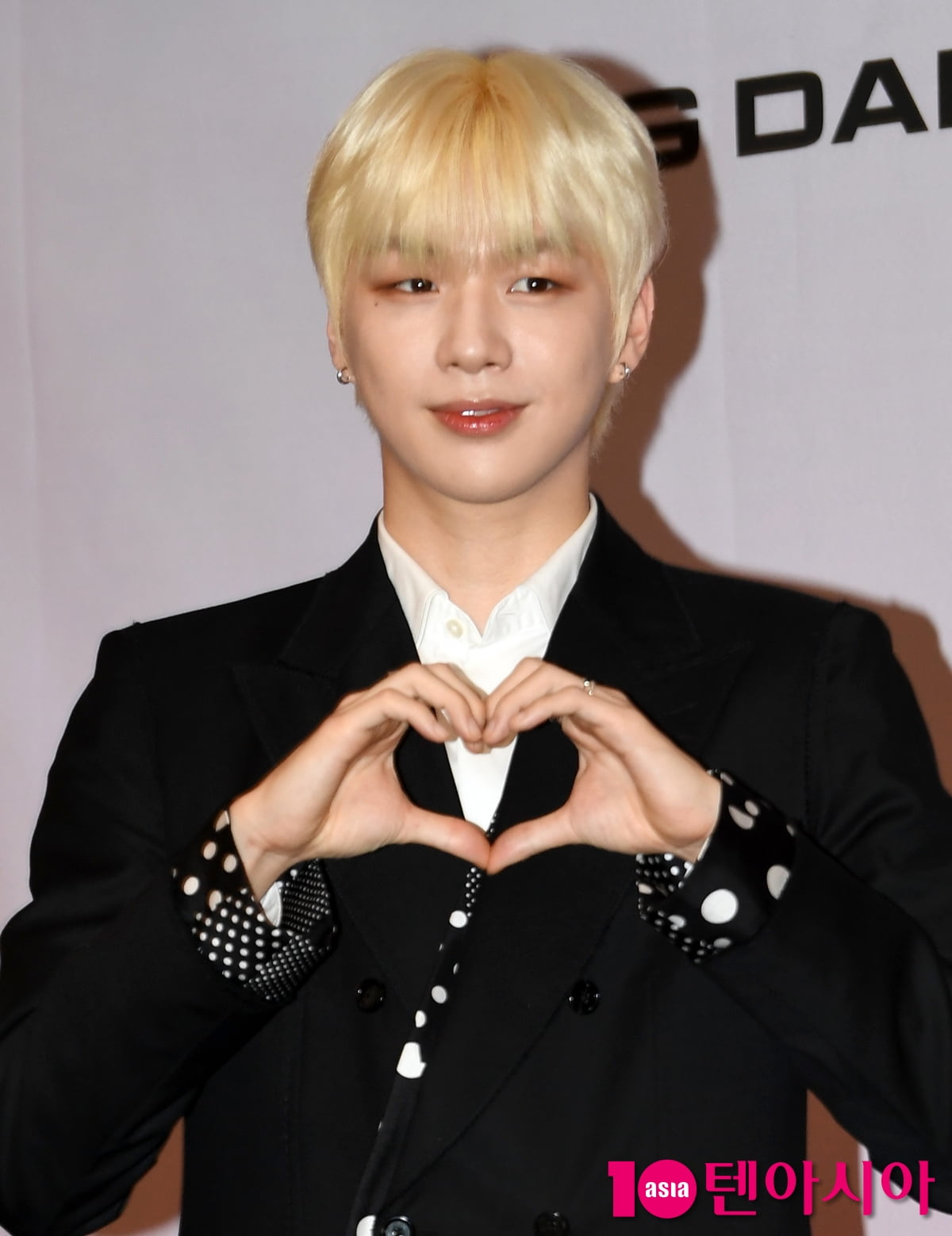 '민폐 MC'로 스포트라이트 받은 강다니엘, 그는 3번째 입단속에 성공할까[TEN피플]