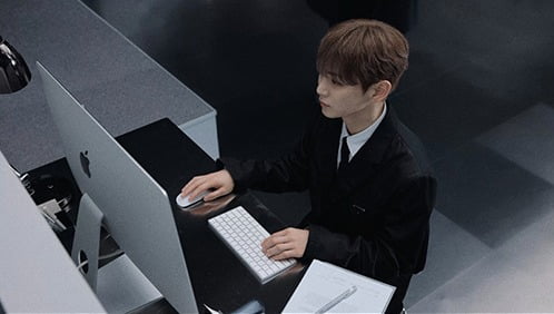 '컴백' 샤이니 키, 세상 모든 직장인들을 위해 노래한다