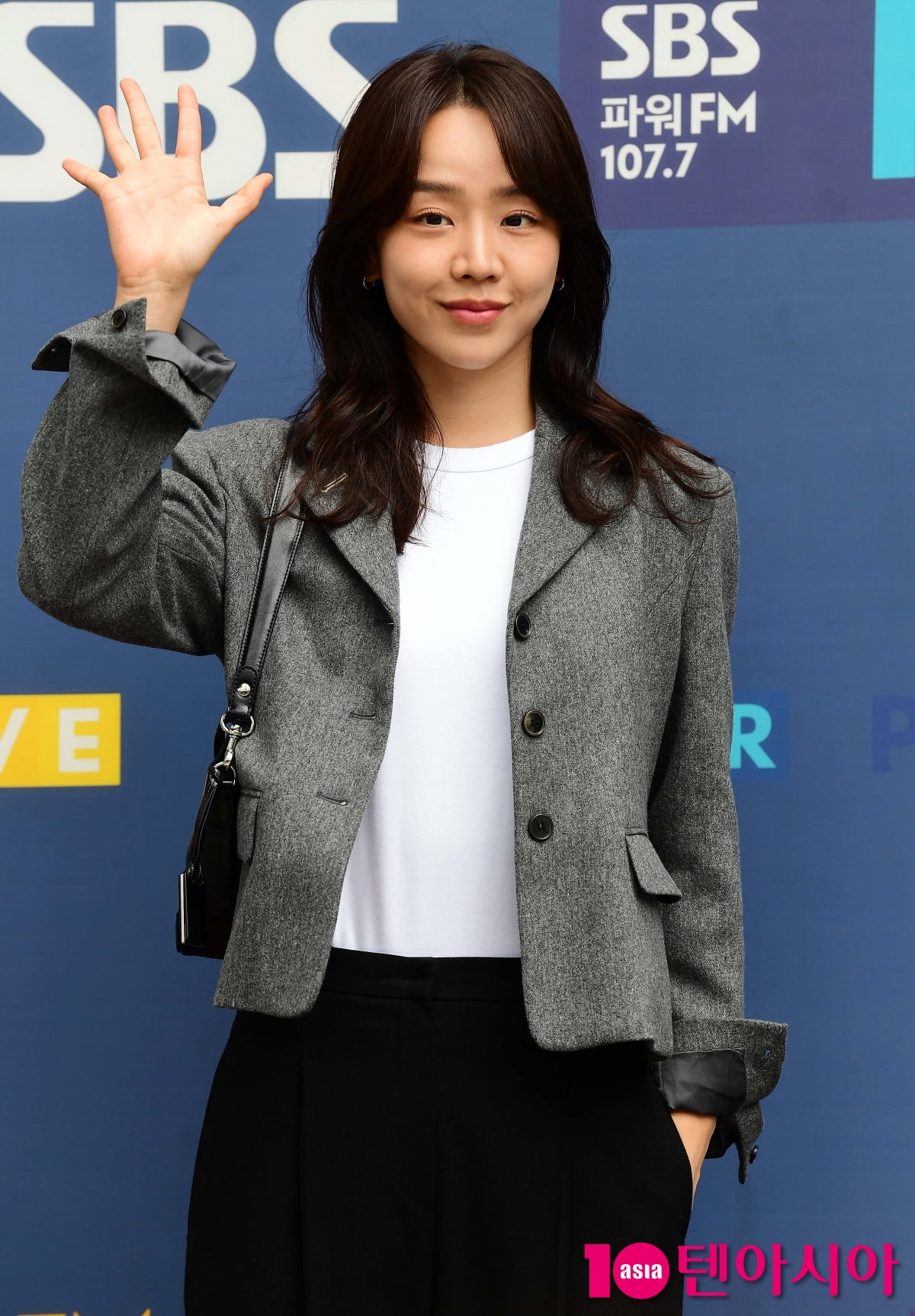 [TEN포토] 신혜선 '영화 '타겟' 홍보왔어요'