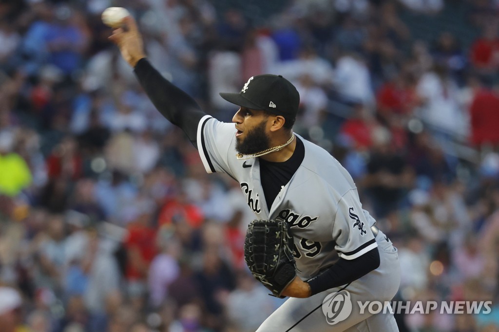 MLB 구단 맞나…신인은 불펜서 졸고 투수는 수비 연습 안 하고