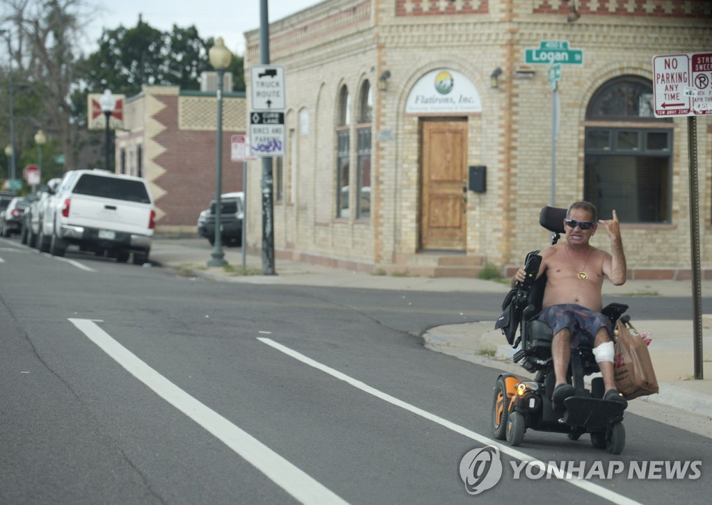 "에어컨 사려면 12년 모아야"…폭염에 美 극빈층 생존 위협받아