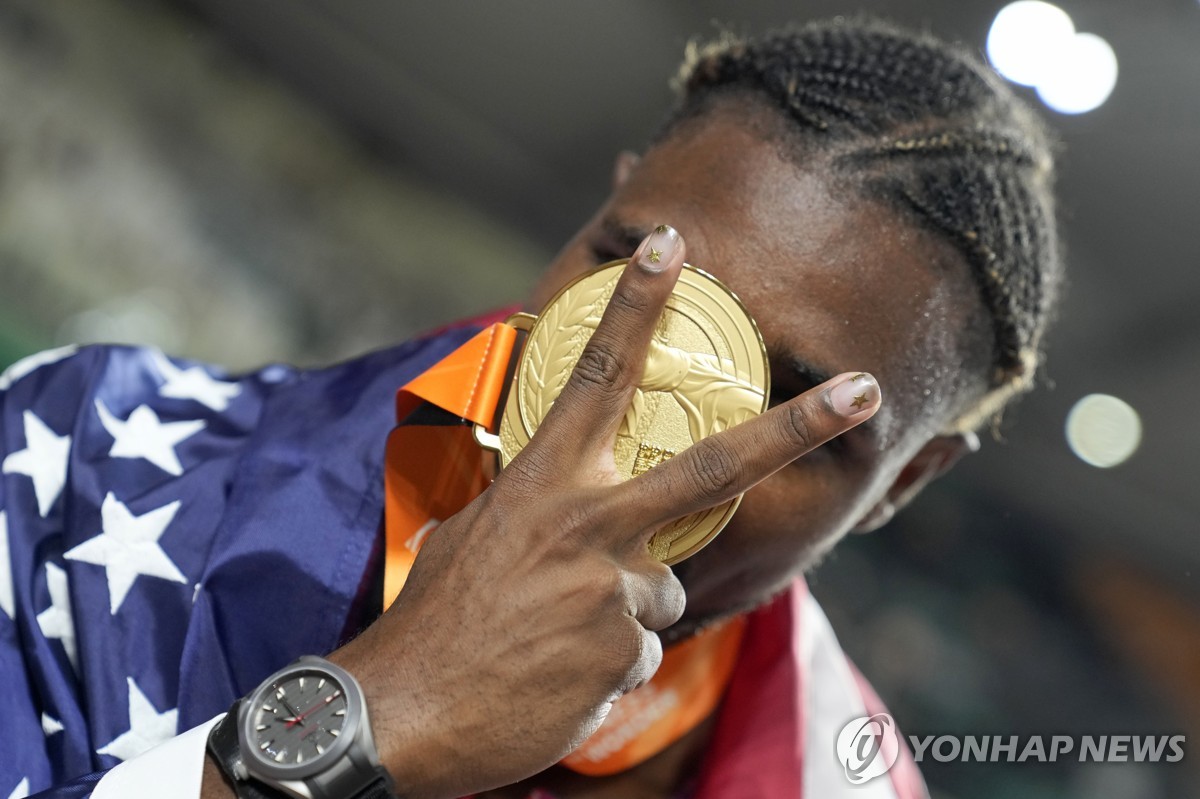 '볼트 이후 처음' 라일스, 남자 100·200ｍ 석권…200ｍ는 3연패