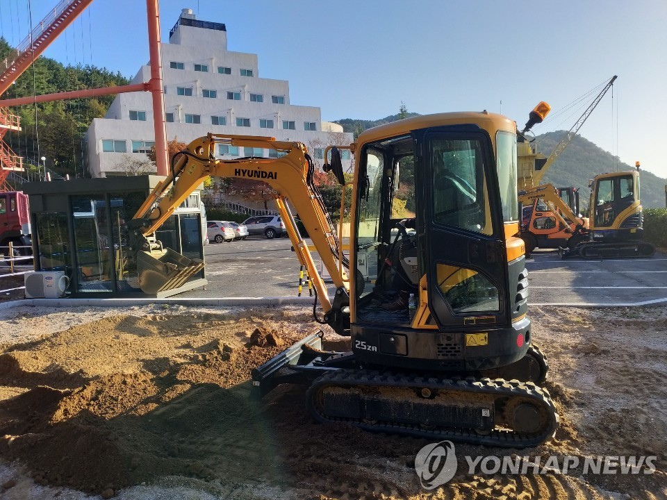 건설현장 이동식크레인·굴착기 사망 빈발…표준작업계획서 배포