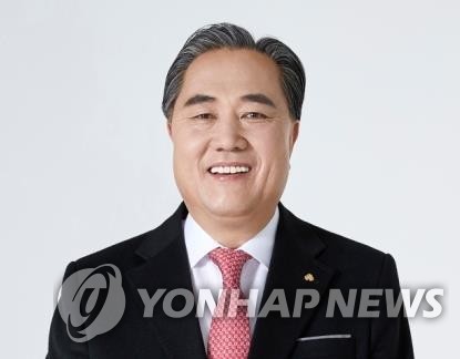 '금품수수 혐의' 박차훈 새마을금고회장 오늘 구속심사