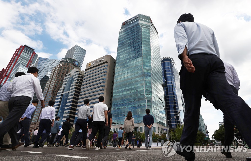 "직장인 10명 중 9명, 회사 '쿨비즈' 도입에 긍정적"