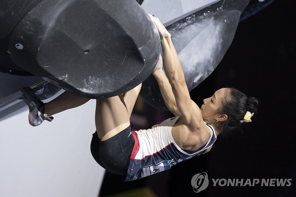 김자인, IFSC 세계선수권 콤바인 5위…올림픽 티켓 11월 재도전