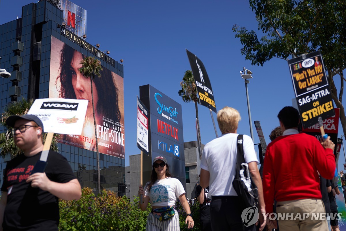 할리우드 배우들 파업에 영화 '듄' 속편 개봉 내년으로 연기