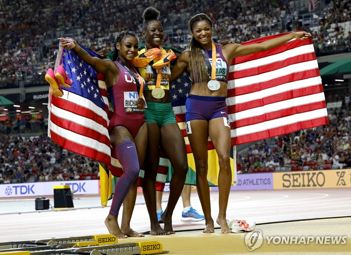 '볼트 이후 처음' 라일스, 남자 100·200ｍ 석권…200ｍ는 3연패