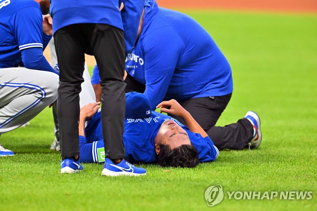 타구 맞은 류현진 "부기 생겼지만, 문제 있는 수준 아니다"