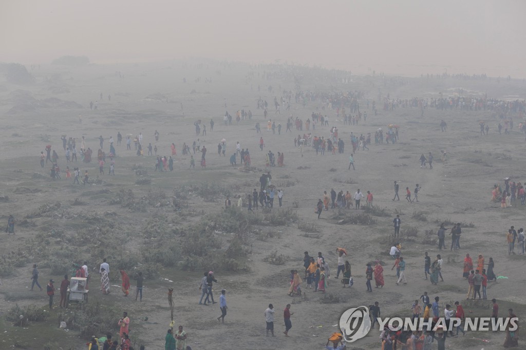 "인도인, 초미세먼지 공기오염으로 기대수명 5.3년 단축될 듯"