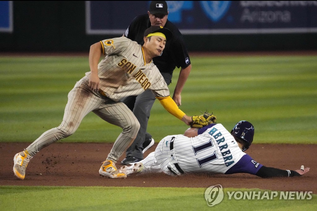 김하성, 멀티출루 행진 재개…애리조나전 1안타 1볼넷