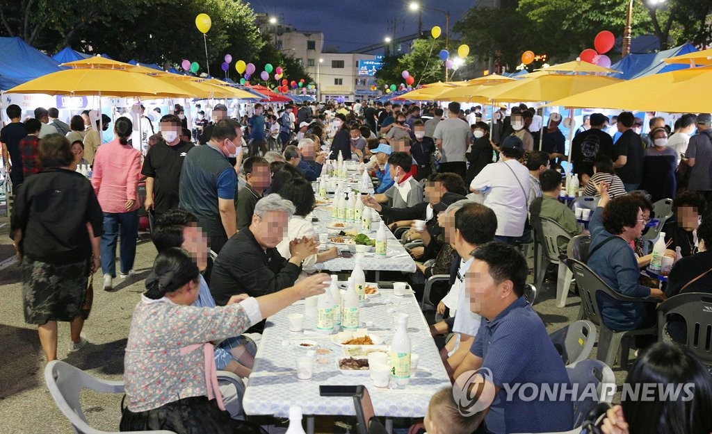 김연자도 보고 막걸리도 맛보고…동해 낭만 가을 축제 '풍성'