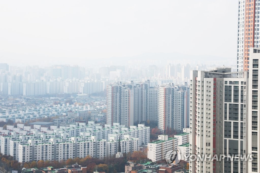 경기도, 아파트 경비원 '1년 미만 단기계약' 개선…준칙 개정