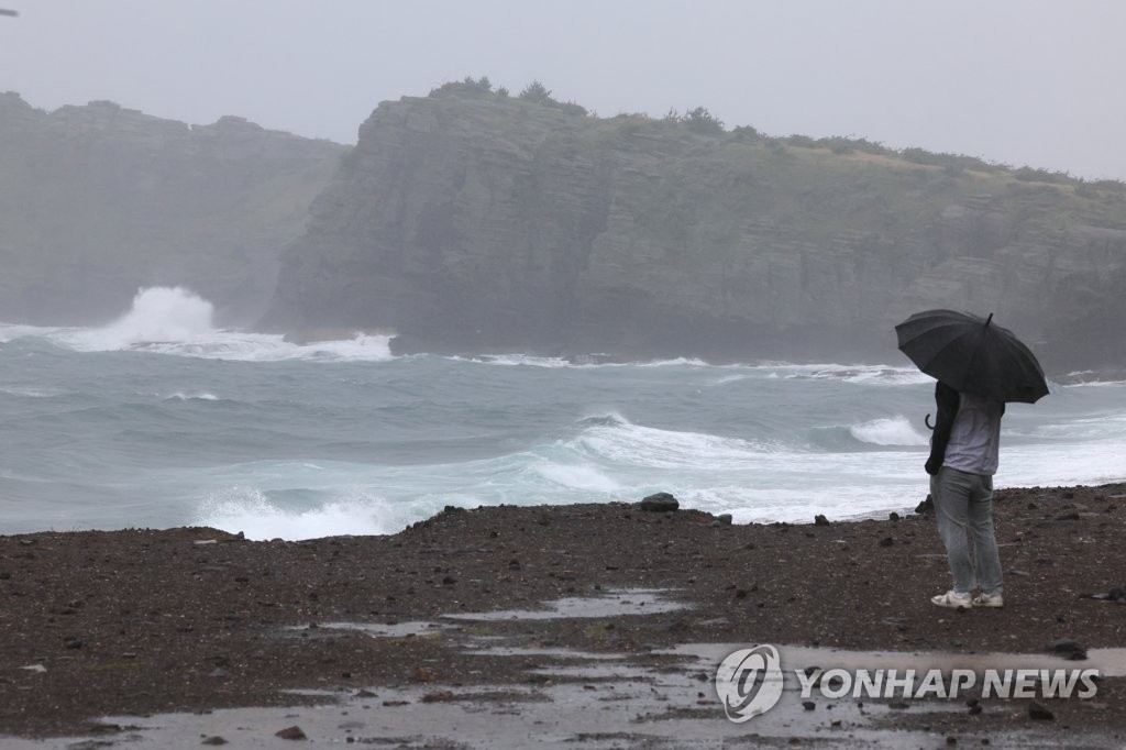 [내일날씨] 경상권·제주에 돌풍 동반 강한 비