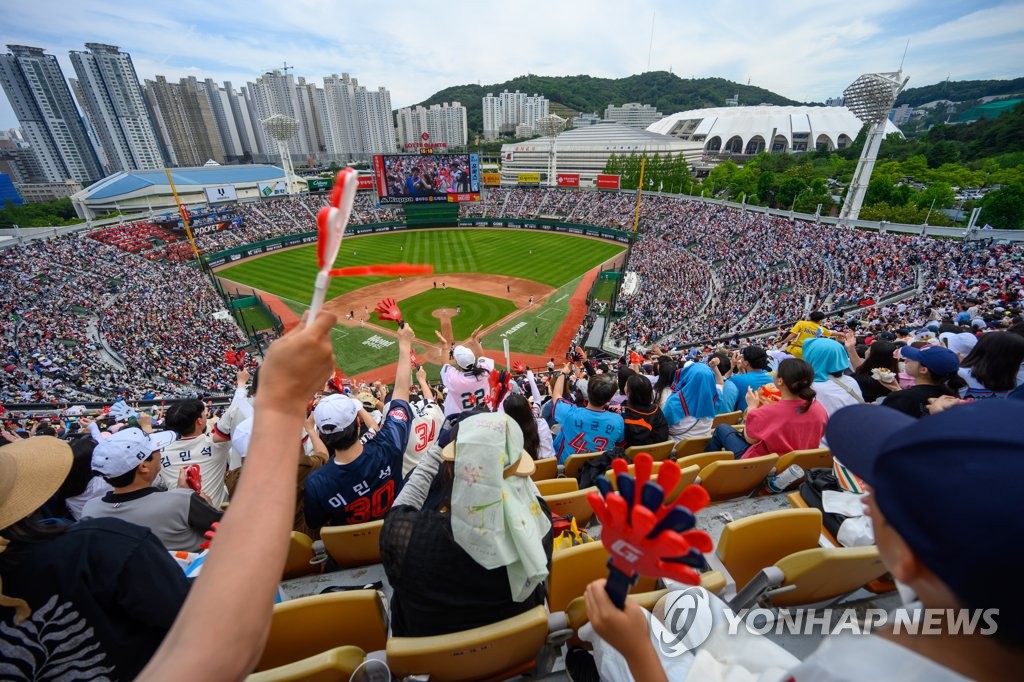 KBO리그 500만 관중 눈앞…코로나 이전 시대보다 빠른 추세