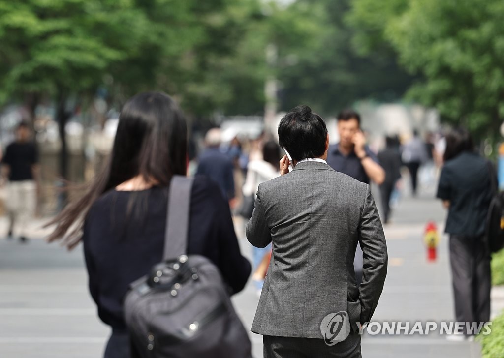 '할아버지도 손주도' 포스코 샀다…고액자산가 수익률이 최저