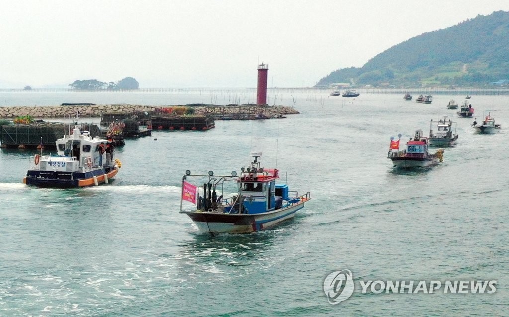 "전어·우럭축제 코앞인데" 오염수 방류 임박에 수산업계 뒤숭숭