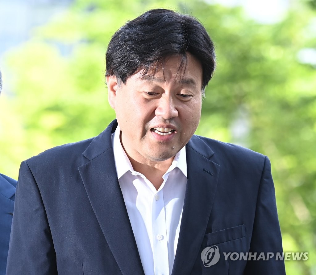 이재명 "밥 같이 먹어도 기억 못해 '안면인식장애' 비난받기도"