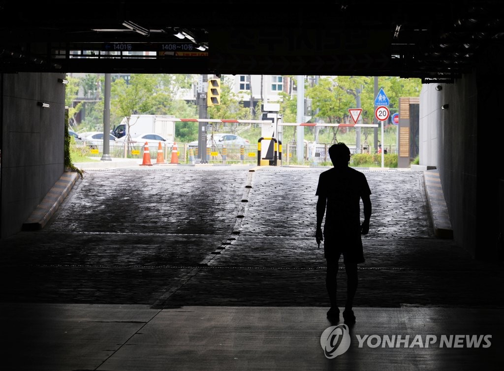 [르포] 주거약자들한테 쓸 철근이 그렇게 아까웠나…주민들 '불안'