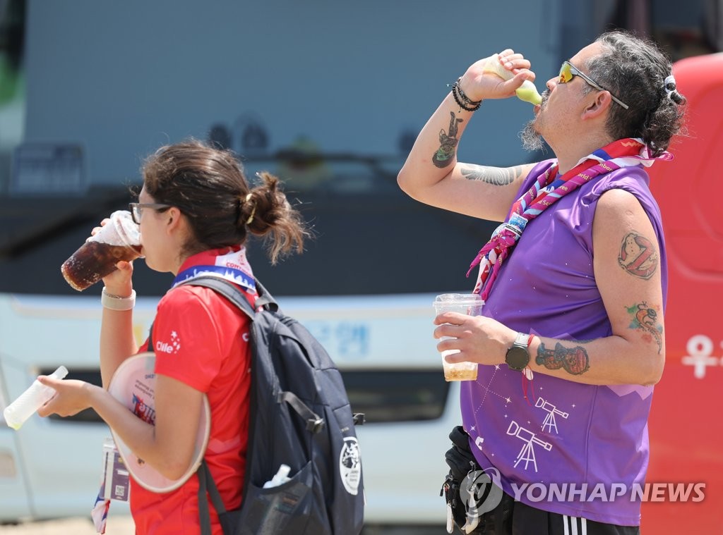 경기 여주 39도 육박…전국 휘감은 폭염, 한라산 한 곳만 남았다