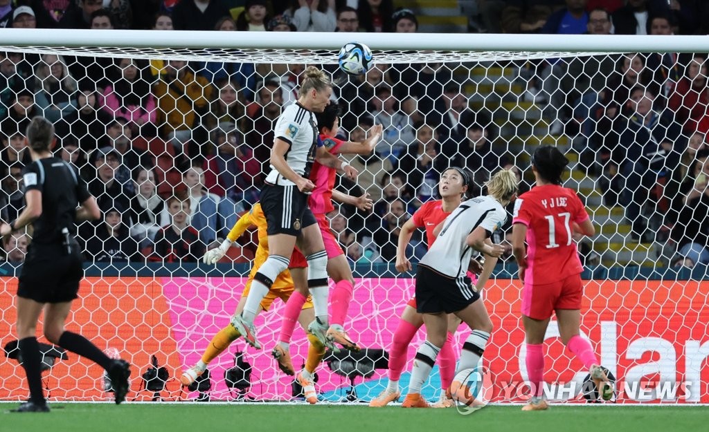 [여자월드컵] 16강 기적은 없었지만…세계 2위 독일 탈락시킨 과감한 변화