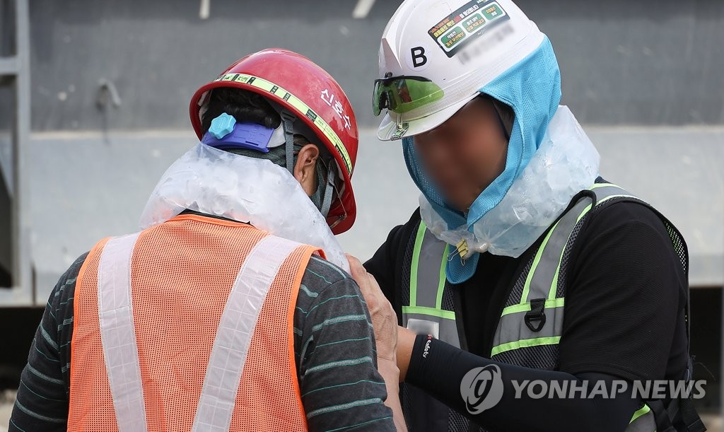 노동부, 대전 물류센터·건설현장 폭염 대응 점검