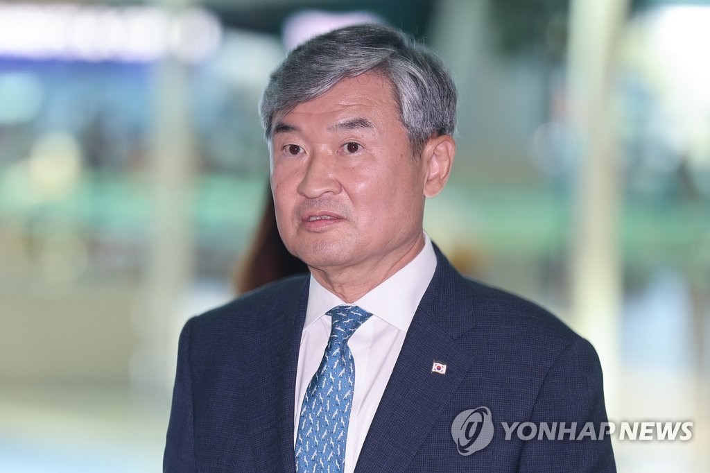 "한미일 정상, 北미사일 방어 협력 논의…정상회의 정례화 공감"