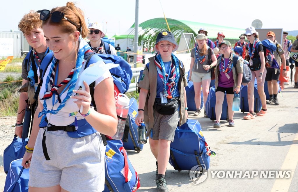 폭염 절정…경기 안성·가평 등 낮 최고 39도 넘었다