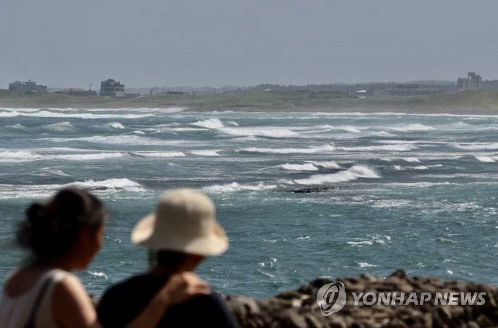 [날씨] 태풍 '카눈' 무더위 가르며 북상…밤엔 전국 비