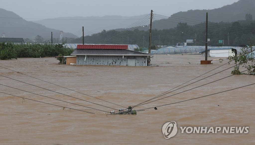 [태풍 카눈] 대구서 1명 사망, 1명 실종 신고…경북 대피·고립 구조 이어져