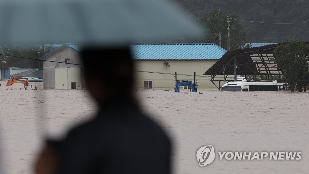 [르포] 태풍 '카눈'에 물바다된 군위…"둑 터지고 30분만에 곳곳 잠겨"