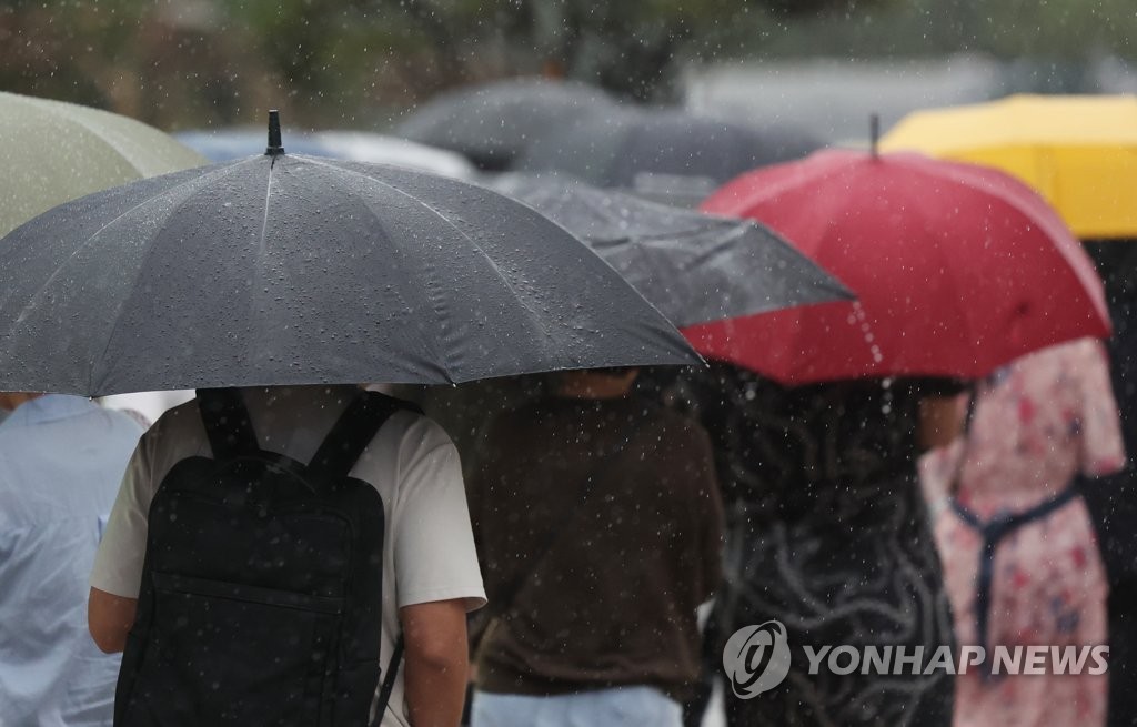 내일부터 서쪽 중심 많은 비…경기북부 모레까지 최대 150㎜↑