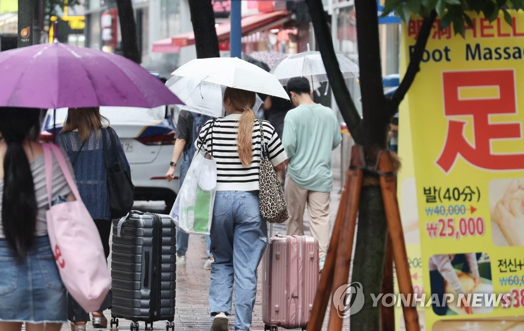 항공업계, 中단체관광 재개에 '수요회복 지켜본뒤 증편 등 검토'