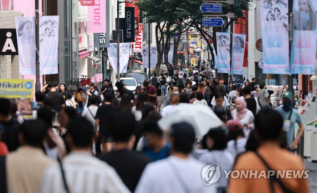 상반기 관광수지 46억달러 적자…'큰손' 유커 복귀로 개선되나