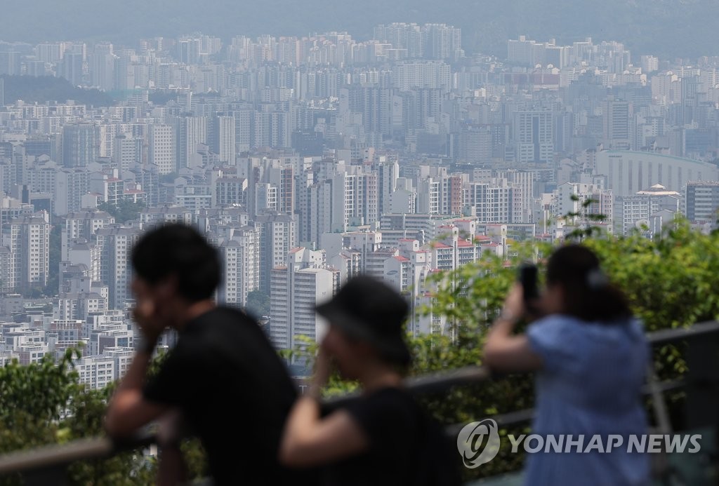 서울 아파트 낙찰가율 4개월 연속 80%대…낙찰률은 여전히 낮아