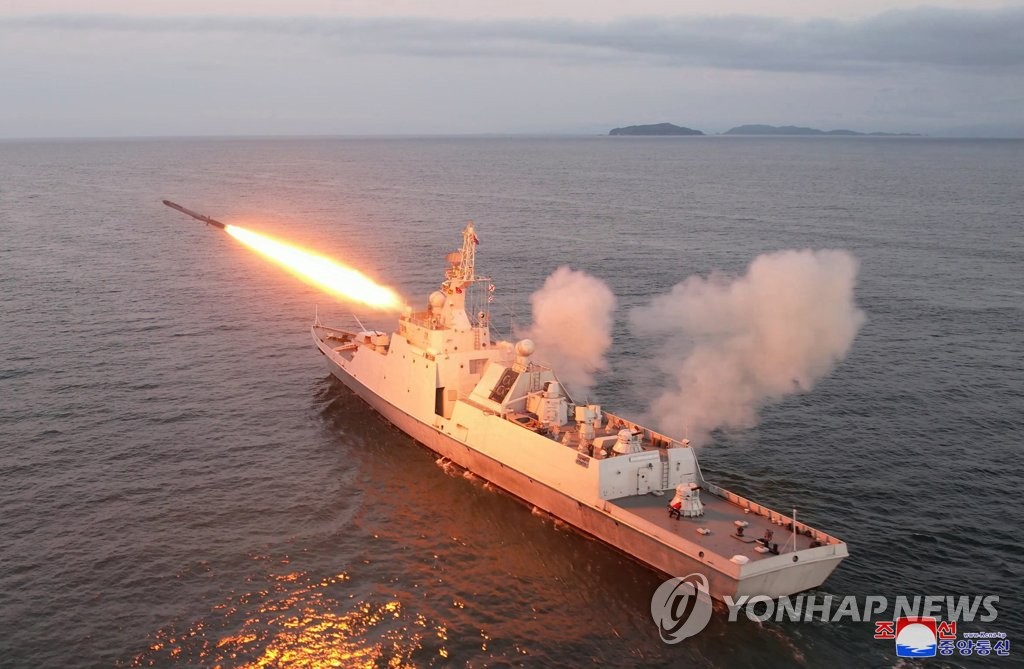 북, 한미일 정상회의에 아직 무반응…UFS엔 무력시위 맞대응