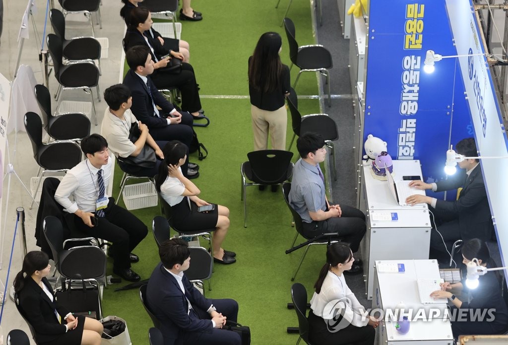 하반기 업종별 신입 채용계획 보니…여행·금융↑, 제조·IT↓