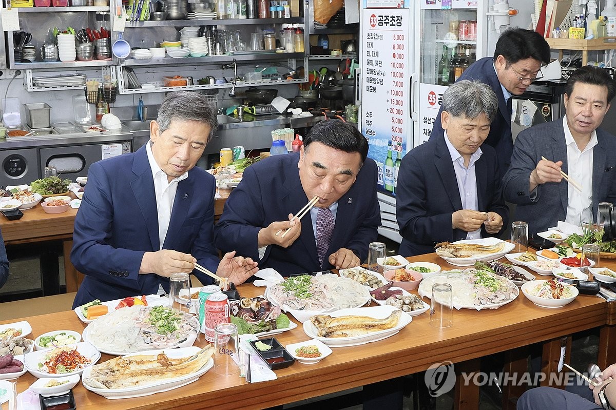 울산시 직원식당 주 2회 국내 수산물 제공…'수산물의 날' 운영