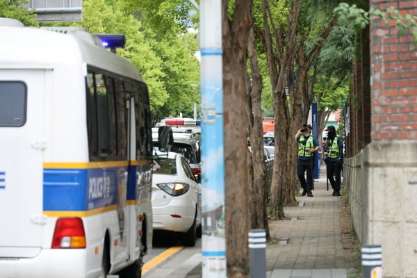  사건이 발생한 고등학교에 경찰차가 출동해있는 모습. /사진=연합꽁 머니 카지노