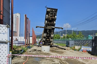 광주 선운2지구 LH아파트 신축 현장서 크레인 뒤로 넘어져