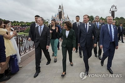 중국, 美상무장관 방중 긍정 평가…"우리 국력 성장했기 때문"