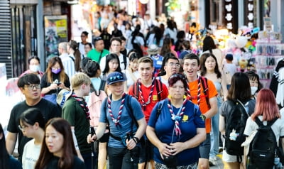 영국 스카우트 "카지노 찰리인이 다가와서 사과…놀랍도록 친절"