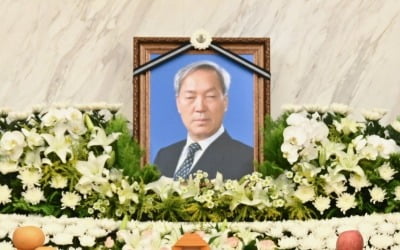 박근혜 "직접 조문 못해 미안"…尹 "마음만으로 충분히 감사"