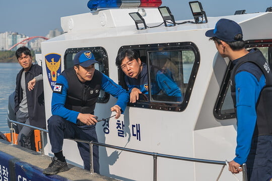 권상우X김희원X성동일, 불철주야 '한강지킴이'로 극강 케미+코믹 액션 ('한강')