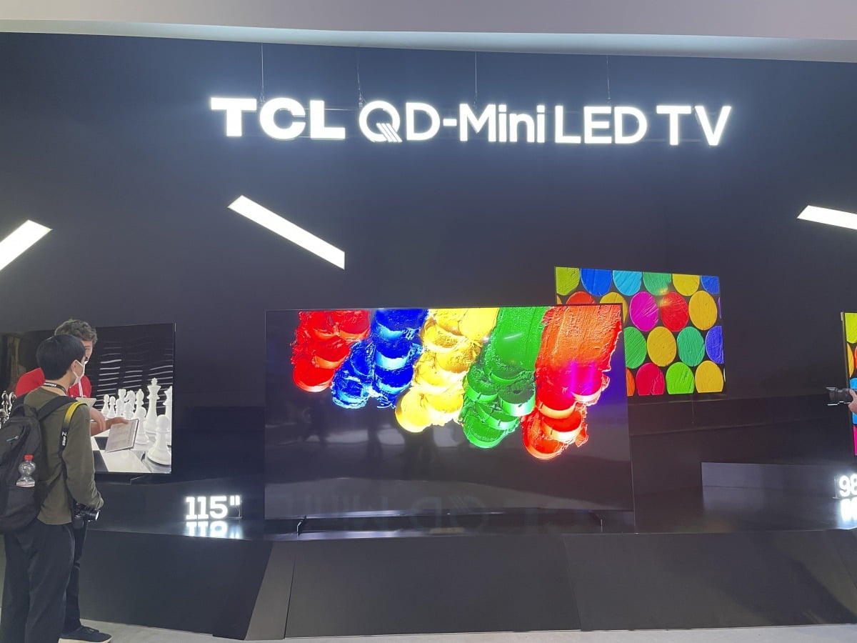  TCL의 115인치 'QD미니 LED 4K TV'.  /베를린=김익환 기자