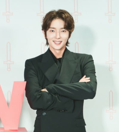 송중기 다음 이준기, 불면증 고백 “살 떨리게 부담”(아라문의 검)