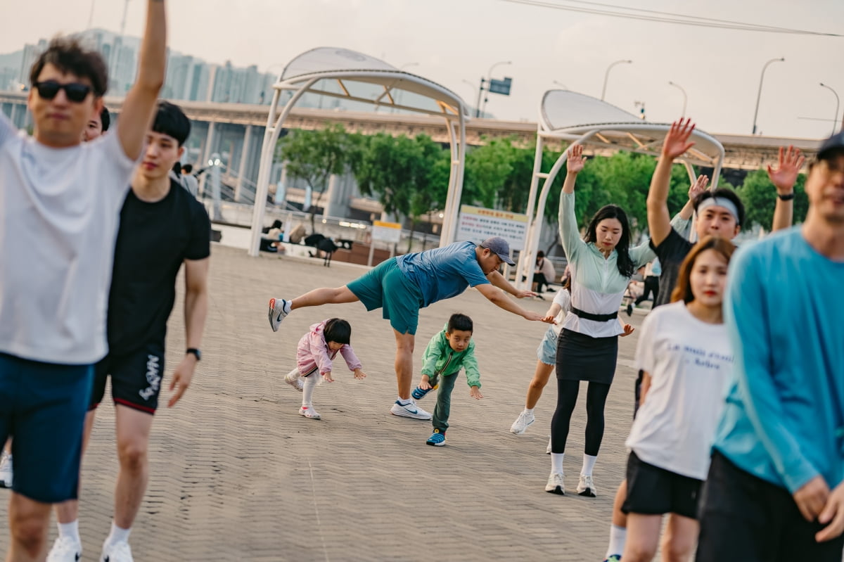 아이·반려견과 동네방네 뛴다...'7979 서울 러닝크루' 3개 자치구로 확산