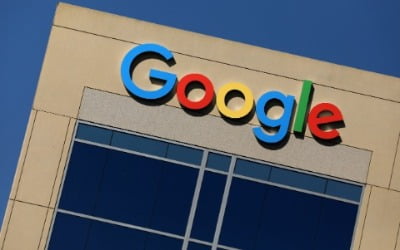 "AI 가짜뉴스 막는다"…구글, 선거광고에 'AI 사용' 표시 의무화