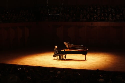 지난 10일 서울 예술의전당에서 피아니스트 미하엘 플레트뇨프가 독주회를 열고있다. 마스트미디어 제공