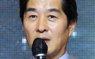 '그알' MC 김상중, 피프티 사태 의식했나…"질책 겸허히 수용"